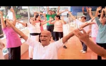 Yoga: A Global Journey (English)