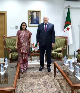 Meeting of Ambassador with Hon’ble Minister of Industry on 23 December 2025